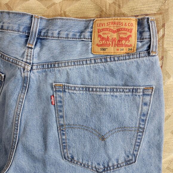 Levis 550 Jeans Mens 36x33* Blue Relaxed Straight Leg Red Tab American Denim - Picture 10 of 14
